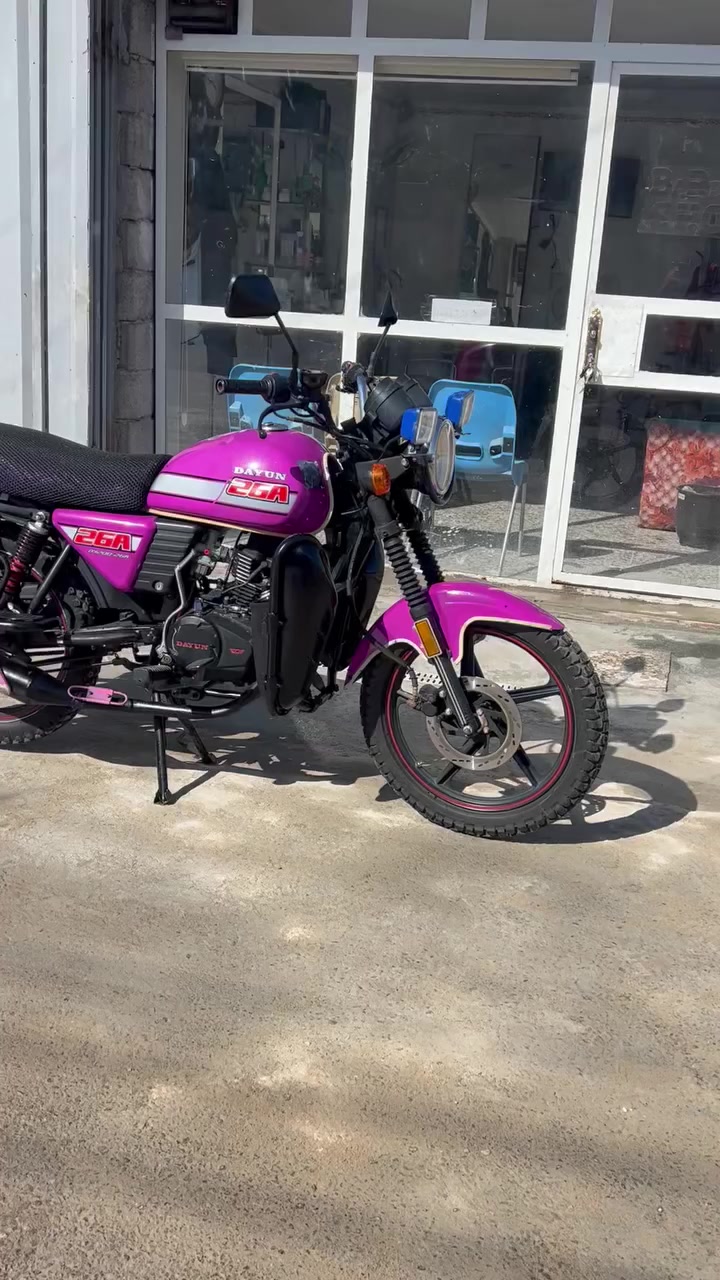 دايون موديل 22/سنويه بغداد الرصافه/الرقم حديث الانكليزي/ بسمي تحويل ثاني يوم /دراجه معتني بيها اقوه طلعه اطلع بيها اروح للصيد مداريها نضيفه كلش تعال وشوف بعينك/***********غير متواجد خاص اتصل ع الرقم الشراي سعرها 2ونص وبيها مجال للشراي يشلع عيوني
