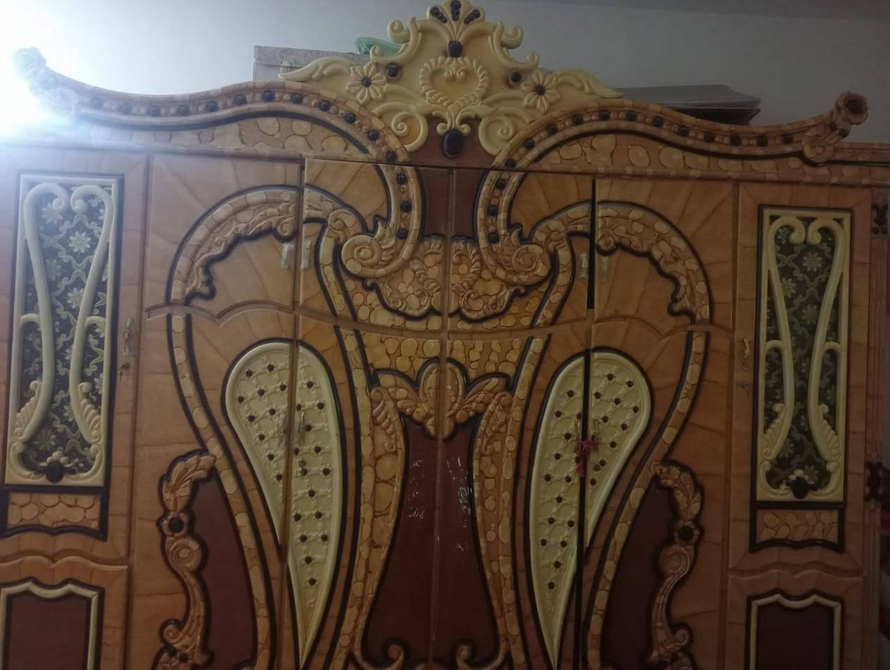 غرفه النوم للبيع تزكام كله صاج بسعر مناسب ٧٥٠ وبيه مجال ناصريه مركز ***********
