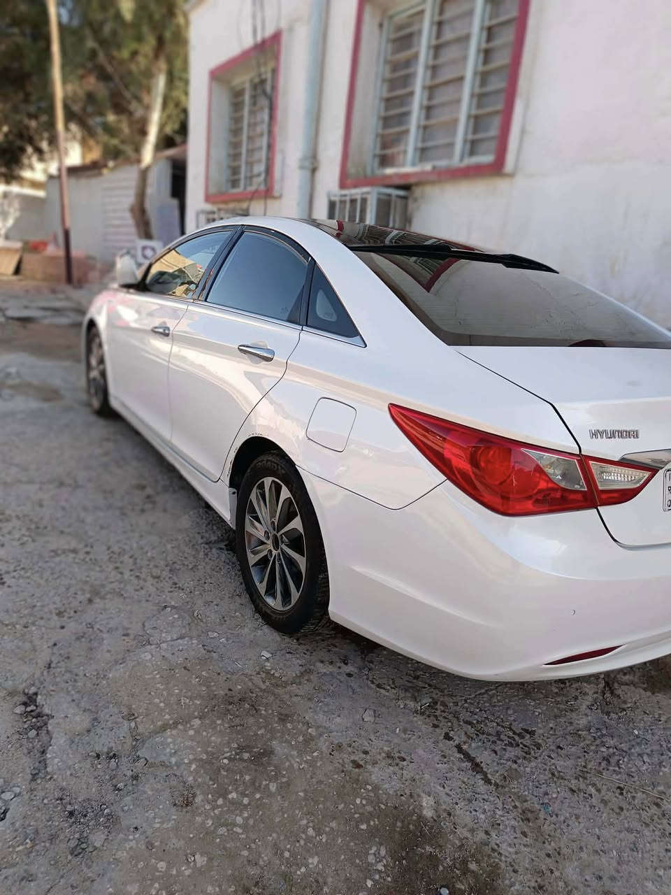 سلام عليكم
سوناتا موديل 2011خليجي دوش 2400
حداديه 90‎%‎
بيه خياس بل دور الخلفي وموجود بيه سونار 
المواصفات اعلى فئه بنراما 1/1
بابل مركز المحافظة 
السعر 120$ قابل للتفاوض بشي بسيط
***********
