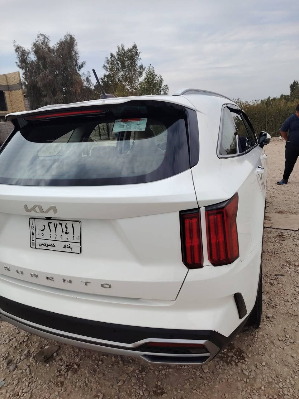 كل عام وأنتم بألف خير
للبيع سورنتو موديل 2022 خليجي رقم بغداد بأسمي 
صار بيهه 4 قطع صبغ جاملغ وباب صبغ وجاملغ خلفي وباب صبغ سونر ناشرهه وعندي فيديو قبل صبغ  استيراد خاص 
 فول 1/1 اعلى فئة
الــمــواصفات 
دفع رباعي 
بصمه تشغيل 
بصمه بيبان 
تشغيل عن بعد 
جنطه كهرباء 
گير ماوس
بنوراما /   
/ 6 كاميرات +كامرات عند الانعطاف يمين ويسار /عداد دجتل /توقف ذاتي/ كشنات تدفئه تبريد / سايد بريك بصمه  / شفتات استيرن / كشنات كهربائيه اماميه وخلفيه / جي بي اس / محرك 6 سلندر / لايت 4 عدسات led / اربع انضمه قياده / سبورت / ايكو / سمارت / نضام مانع انزلاق / نضام نزول منحدرات / كير 8 نمر / وباقي المواصفات معروفه السياره فول 1/1

رقم الهاتف ***********
السعر /235/ وبيها مجال حك الجيه
مكاني بغداد
