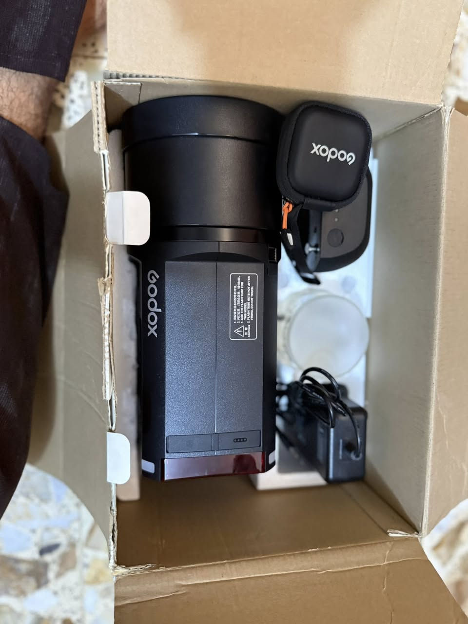 اضائه AD600 Pro ii
تريكر x3 
سوفت 90
استاند سل ستيل 
جديد ممستخدم ولامره جبته وبس فتحته كراتين كامله موجوده وحته الوصل موجود 
سعره 850 
صار عليه 980 

مكاني كربلاء 
***********
