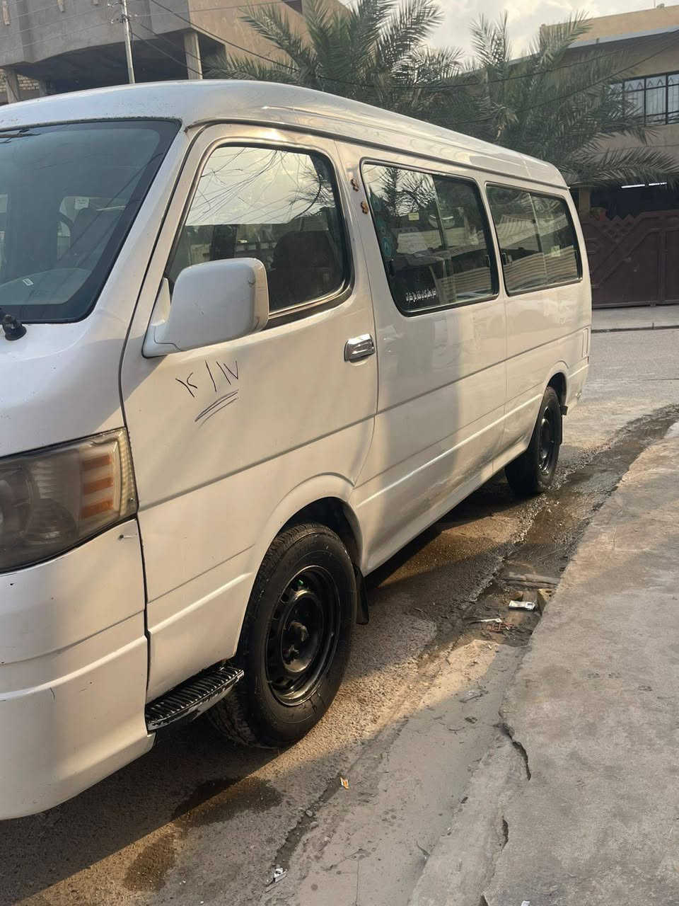 السلام عليكم جنبي 2014 كاملة من كلشي بسمي ومصفره رقم انكليزي سياره كلش حلوة بيها صبغ ربع الاخير وربع الجنطه السعر 85 وبيها مجال صدر جديد ومكينه وكير *********** مكانها البياع
