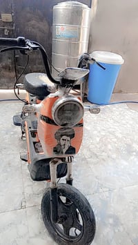 دراجه شحن البيع عوزهه بس بطاريات. فقط بصمه عدي شاحن موجود فقط بطاريات ...