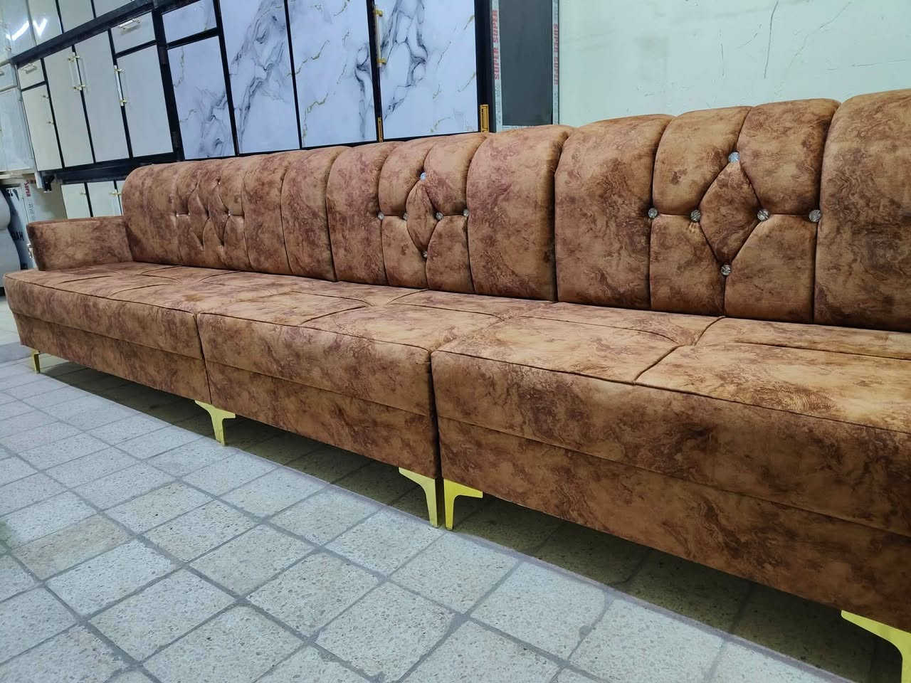 معرض زياد الأثاث المنزلي
تخفيضات بمناسبه  عيد الفطر المبارك ✨🌙🌙🌙🌙✨ 
كل عام وانتم بالف خير 
ديوان قياس 11 مقعد 5 قطع 
السعر فقط 280 الف 
العنوان تكريت شارع الزهور خلف افران الكرخ وقاسم مول معرض زياد الأثاث المنزلي 🫴 
***********
