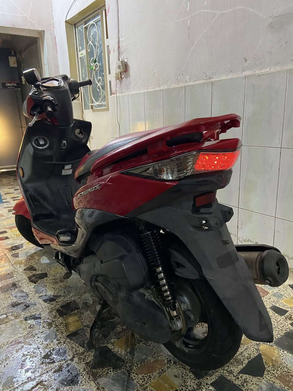 السلام عليكم سكنس لد يابانية ستاند كهربائي قبق نفخ دراجة جديدة مكفولة كفالة عامة هـ ***********
