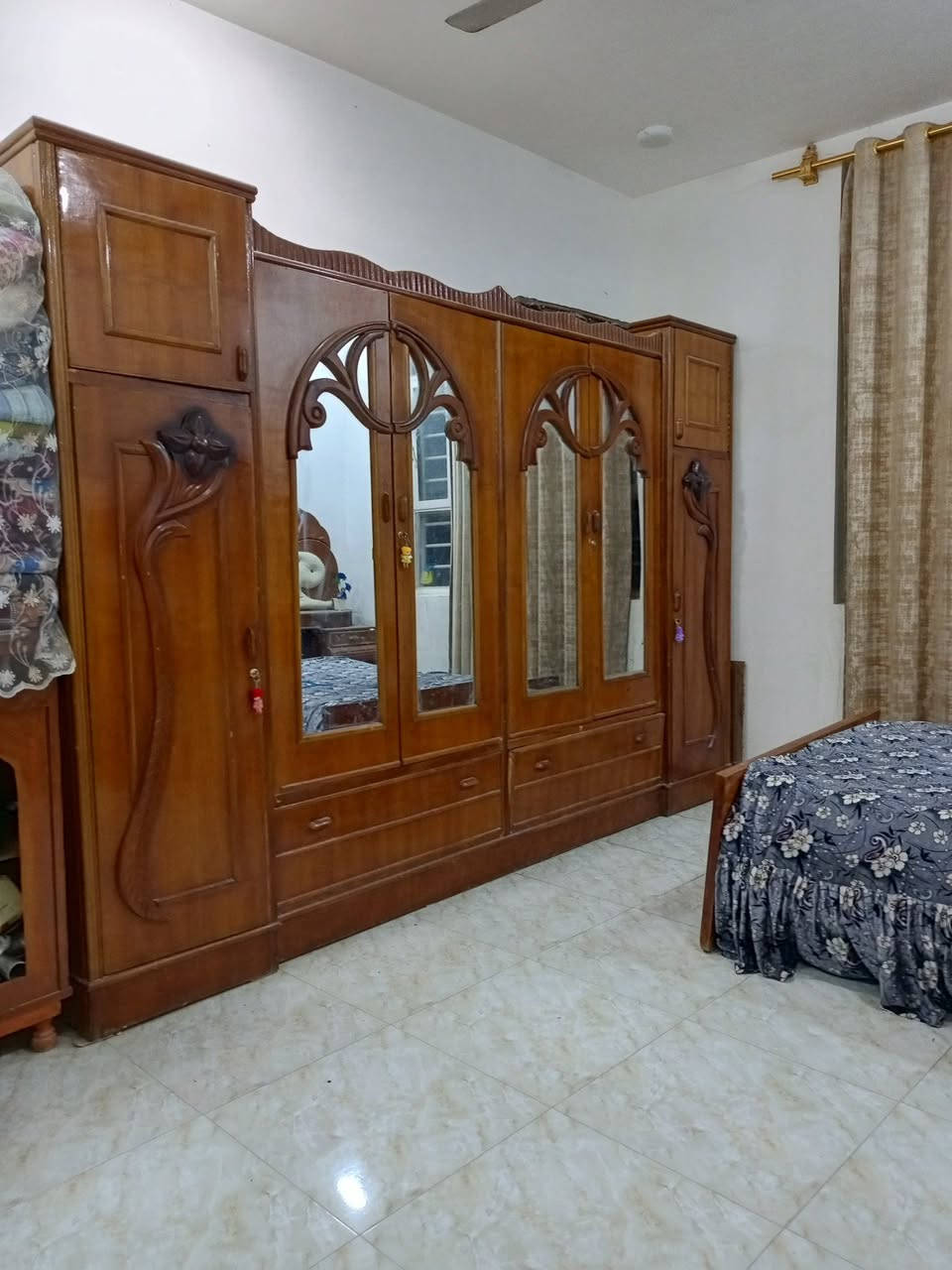 سلام عليكم غرفه نوم للبيع نظيفه نجاره سعر 650قفل حله بابل ***********
