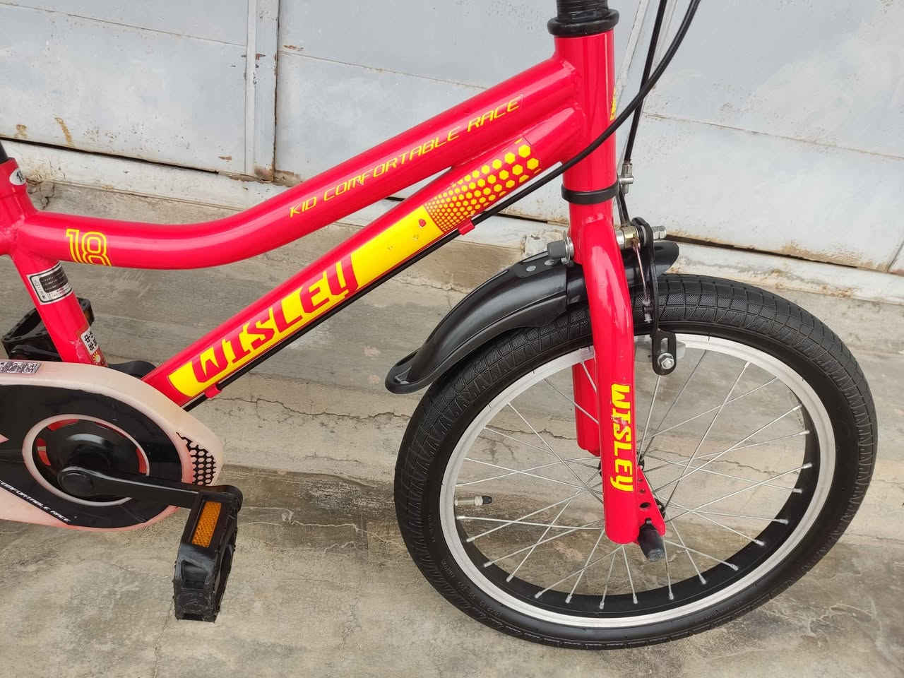 سلام عليكم 
وصول وجبة جديدة 
بايسكل للبيع باله ياباني حجم 18 اطفالي كيمو جبلي تاير عريض ياباني اصل سوبر لوك بالكارتون نظافة100%

عنوان محل : كركوك حرية ــ مقابل تكية و جامع شيخ محمد ــ يم ملعب دولي شورجة.
رقم موبايل : ***********
