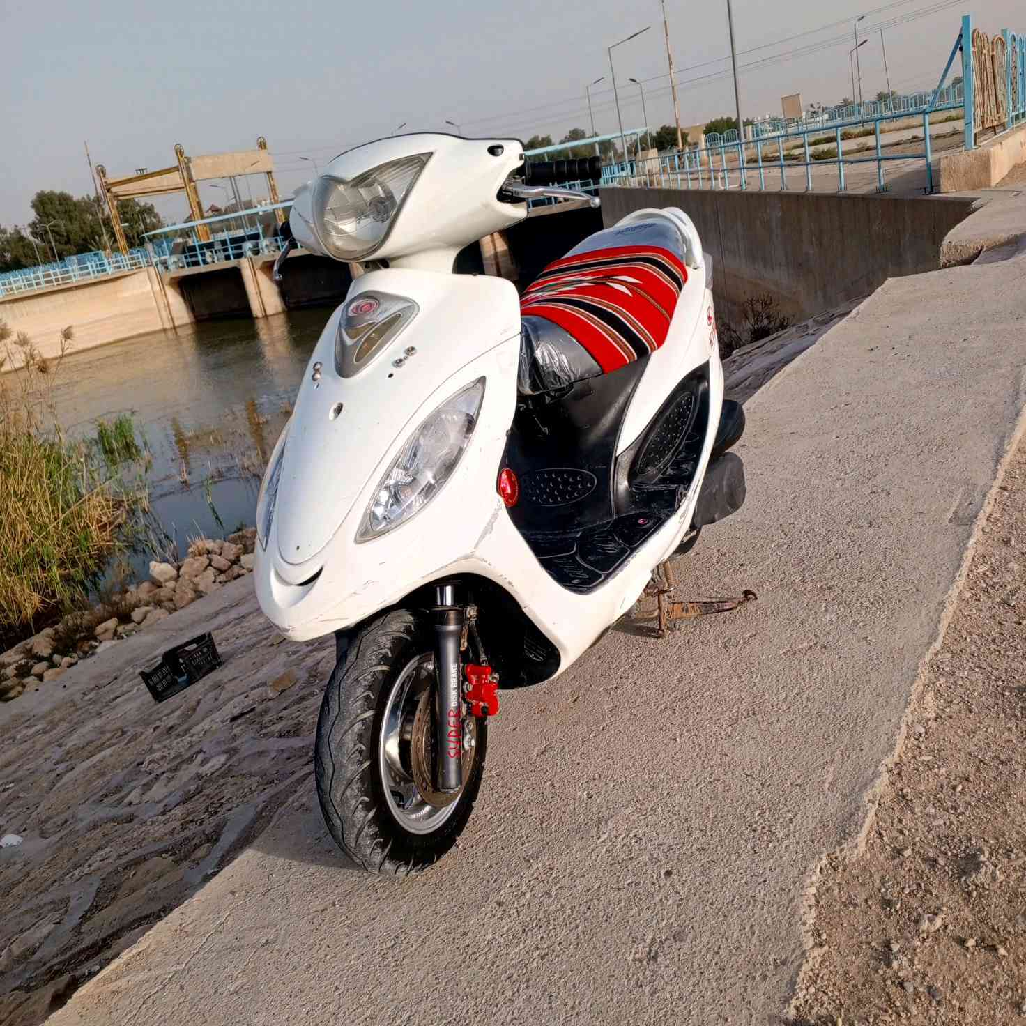 دراجة كامكو للبيع ماناقصه شي شغاله نص نكره كهربئيات كيجات كلشي شغال  اتصل على الرقم الموجود *********** وتدلل
