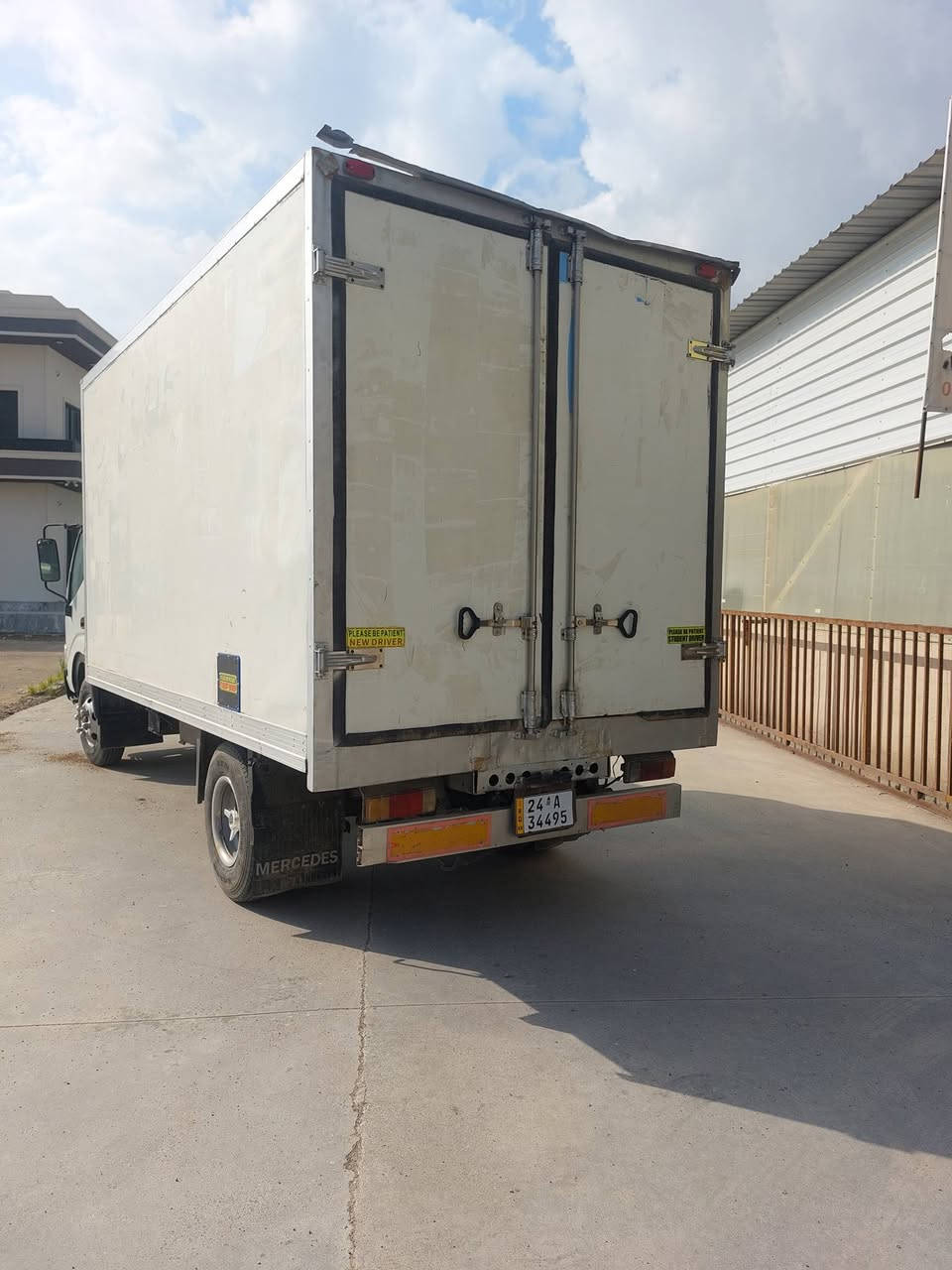 هينو ياباني براد موديل ٢٠١٠ رقم سناوي  هزا لل ٢٠٣١ ماشي ٣٥٠ الف مكينه كير شاصي صبغ    ولو شرط وضع شريكه  عنوان شيخان معرض هه ولاتي ٠***********
