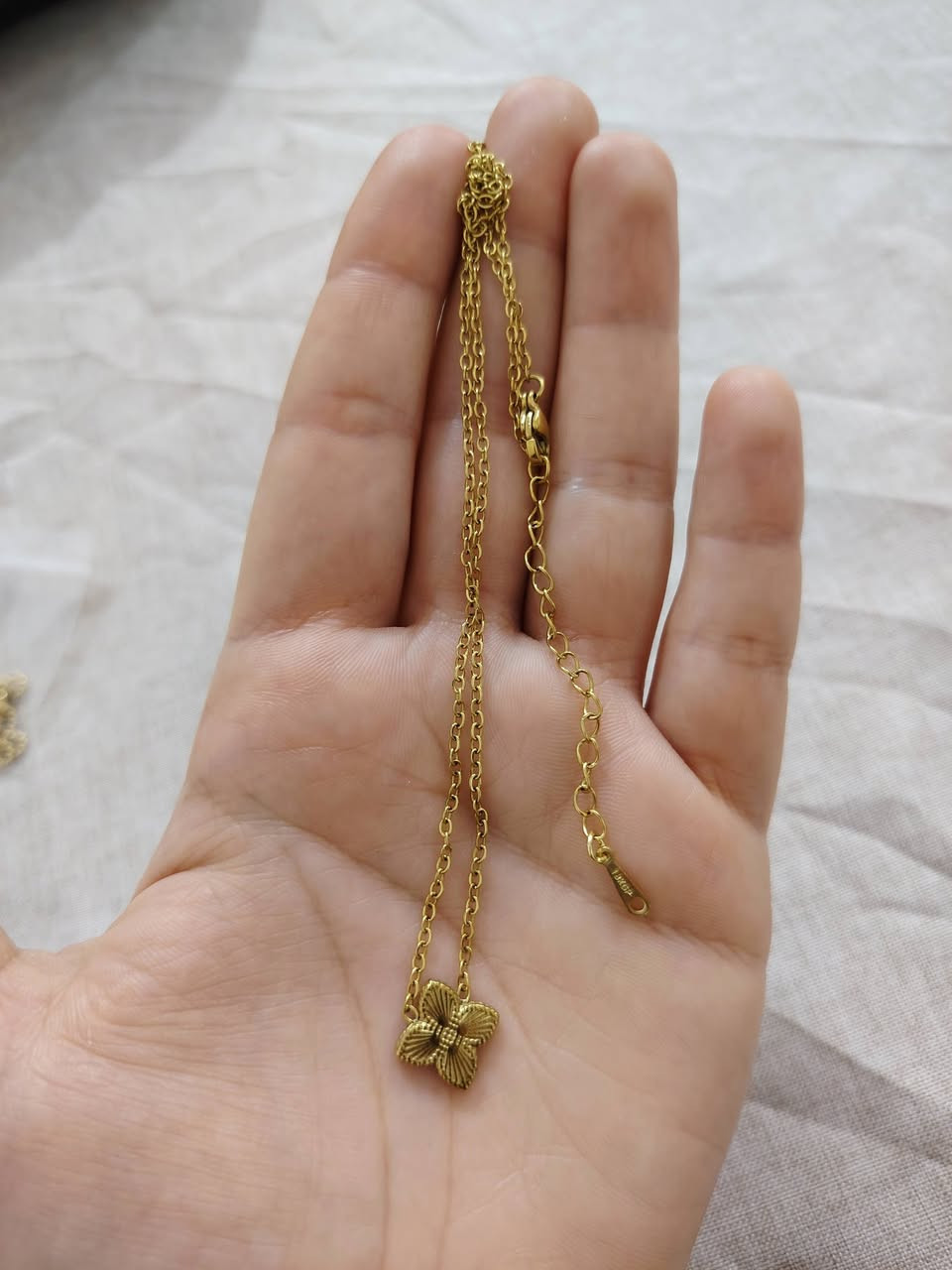 هاي المجموعة عليهة عرض القطعة 10مع توصيل يومين يخلص العرض التراجي 7مع توصيل


**إذا كنت صاحب هذا الإعلان وتريد حذفه لأي سبب، رجاءا أرسل رسالة إلى الدعم الفني**