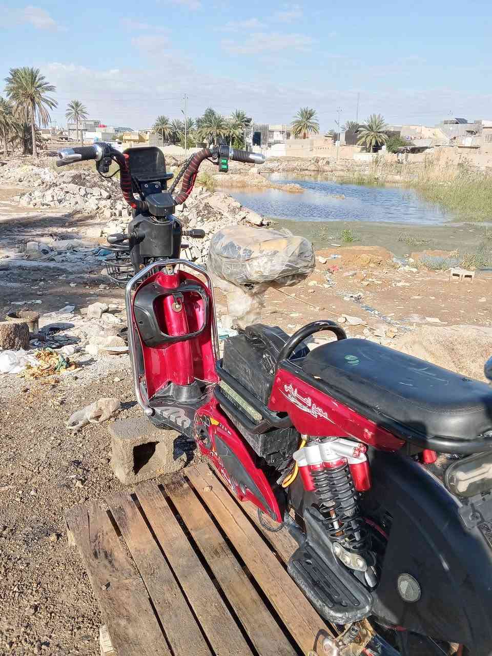 السلام عليكم بايسكل شحن نظيف خير من الله للبيع السعر 300 وبي مجال مكاني ديالى بعقوبه  بهرز رقم الجهاز ***********#
