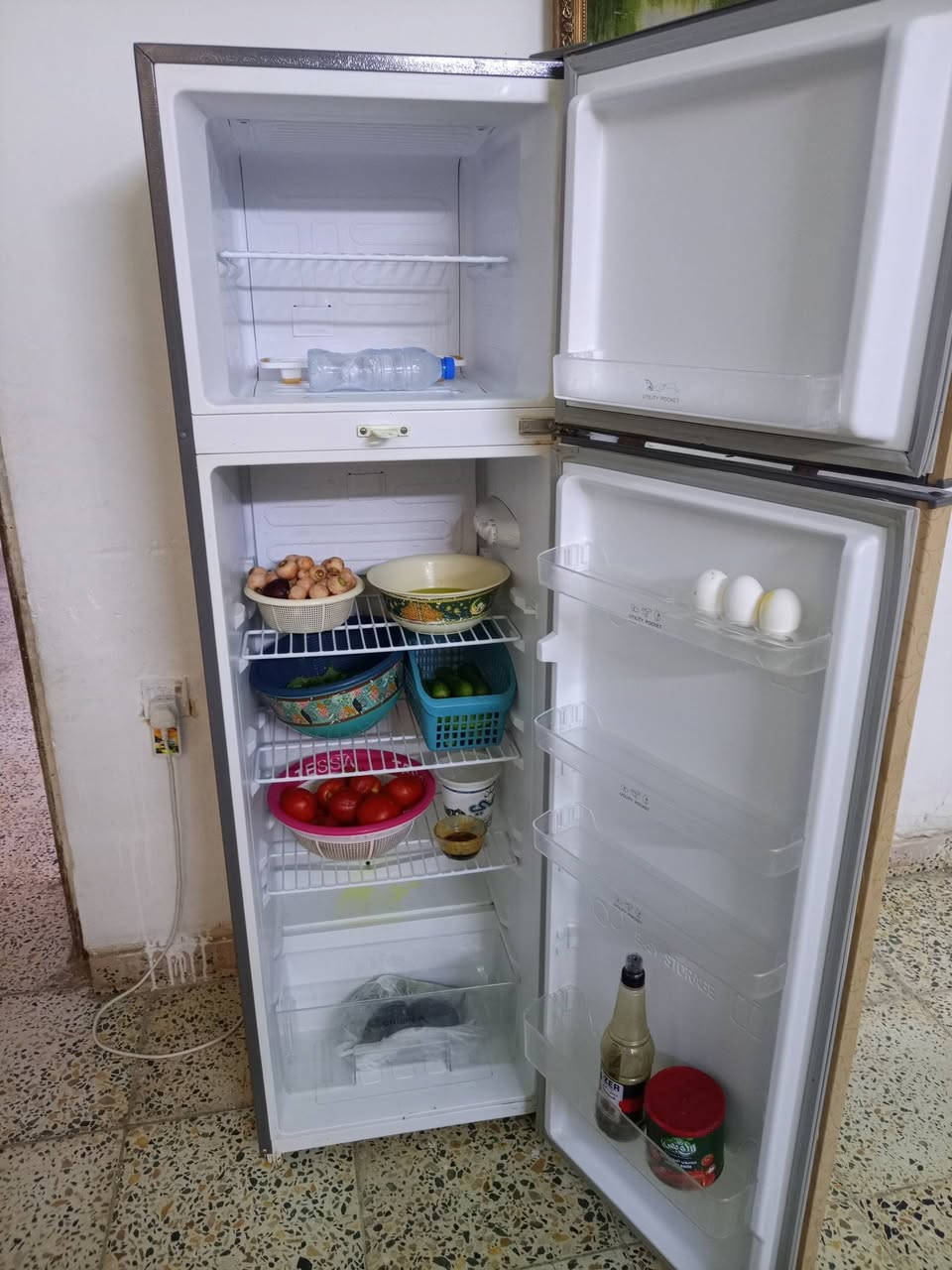 ثلاجة ١٢ جديدة (١٦٠)
للتواصل واتسب( ***********)

