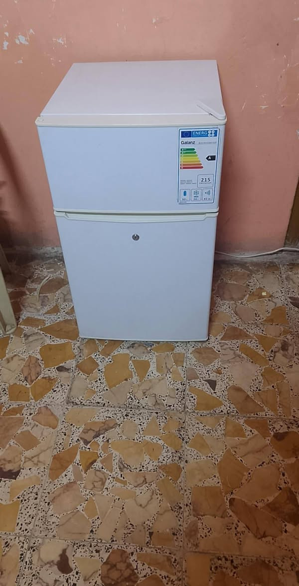 السلام عليكم ثلاجه صغيره للبيع عالفحص مكان نجف حي العسكري اي استفسار اتصال على هذا الرقم***********
