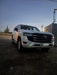 لاندكروز GX • ٢٠٢٤ • ماشي ١٥٠٠٠ كم