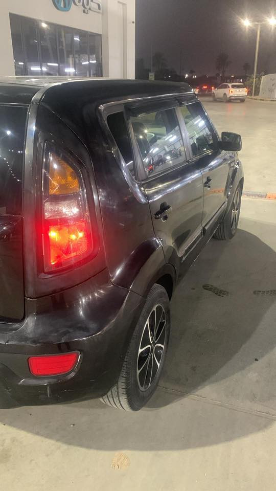 كيا صول ٢٠١٢ مكفوله عدا البنيد بيه معجون حداديه ٥٠٪؜ السياره باسمي محرك ١٦٠٠ gt
سعر ٩٥ ورقه 
للتواصل *********** واتساب
