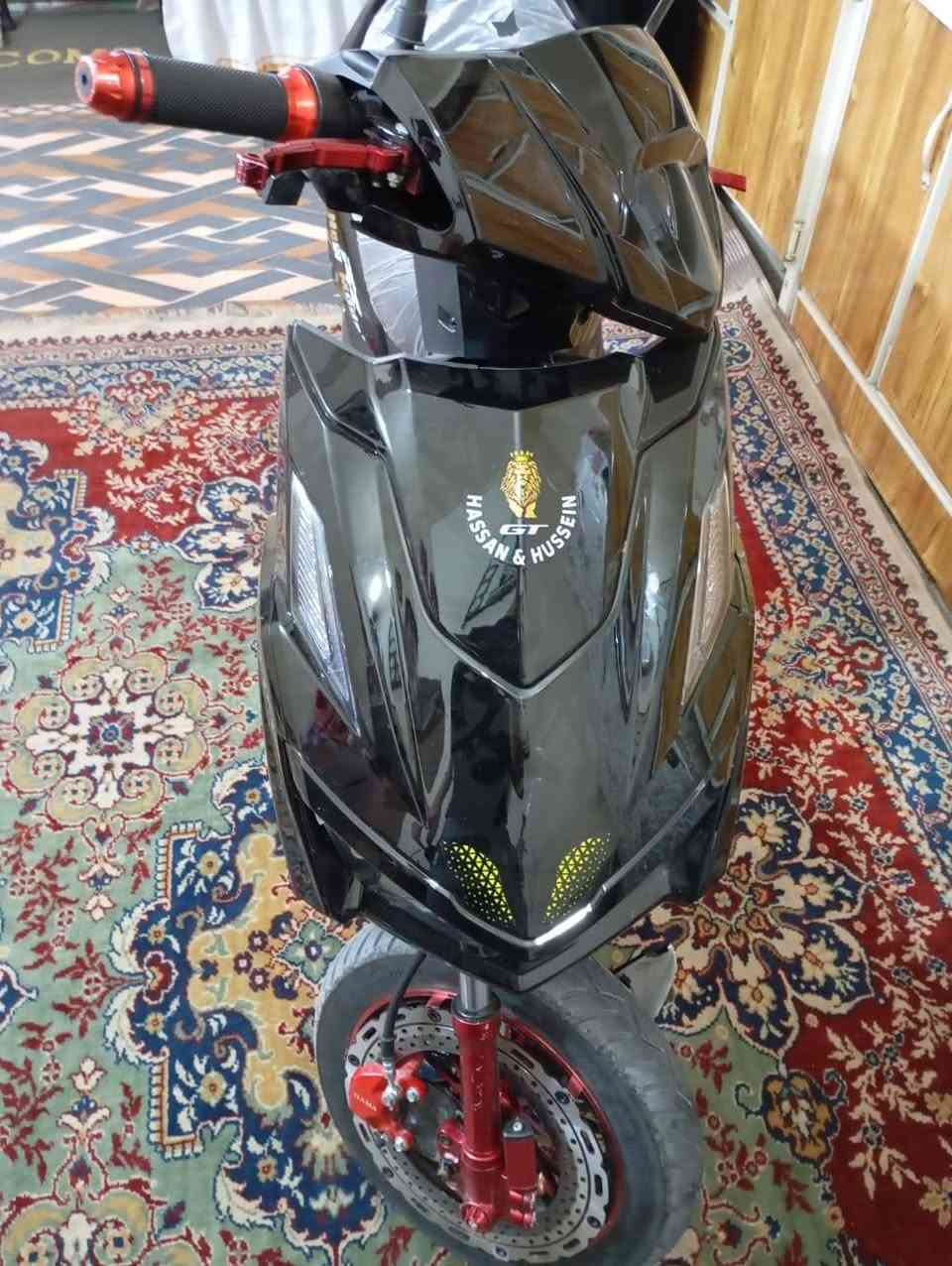 دراجه شحن
Mtr بطاريه ليثيوم 

تمشيك 80 كيلو حقيقي 
سرعتها 60 
3 غيارلت للتبديل 
مثبت سرعة 
وبيها 4 سيوجات تشغيل 
جديده لوك ما صارله 3 أيام 

السعر مليون 300 وبيه مجال بسيط 

***********

بي وات ساب
