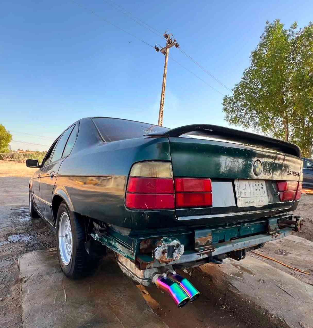 سلام عليكم
للبيع BMW حجم 525i مسكر عدل اصل
موديل 1991 كير محرك خير من الله 
صدر خلفي مامي جديد باتري جديد 
كهرباء كله شغاله مابيه كلوب طافي 
مكفوله من ضربه مصبوغه جمالية بدون قماره 
تبريد شغال ويا السويج ❄    بدون خياس سياره
شاشه 6 سماعات تخم ويل خلية حاوية 
سياره مال جناي تراي وين ماتريد
ملاحظه سياره صار عندي بل كير تخير بنمره 3 بس تمشي مامثره عليها شلعه ومعدل اكسن خفيف رون ناصي 
رقم بغداد شرط تحول /السعر 54 
مكاني بابل الإسكندرية ***********
