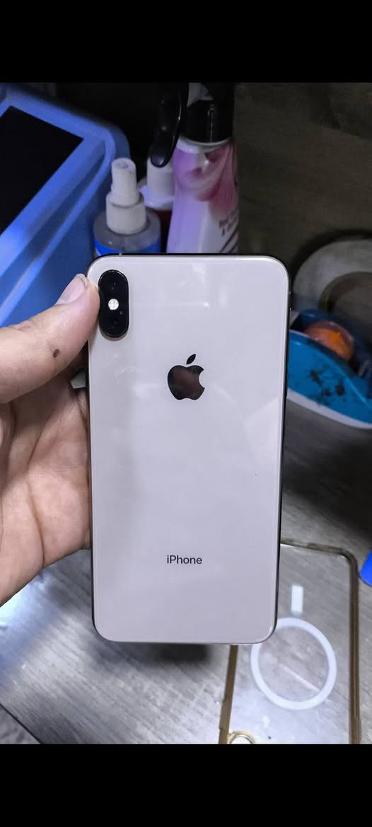 سلام عليكم اكس ماكس بلادي فقط مبدل بطاريه اصليه 

كامل ملحقات كارتون وشاحن وكارت وحافظ جدا نضيف للبيع 

السعر 220 مكاني بغداد الكماليه ***********
