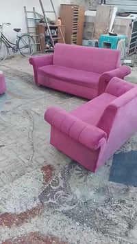 السلام وعليكم لبيع غراض كلهن نضيفات وشراي يراسل ويتصل مكاني حي اور سبع...