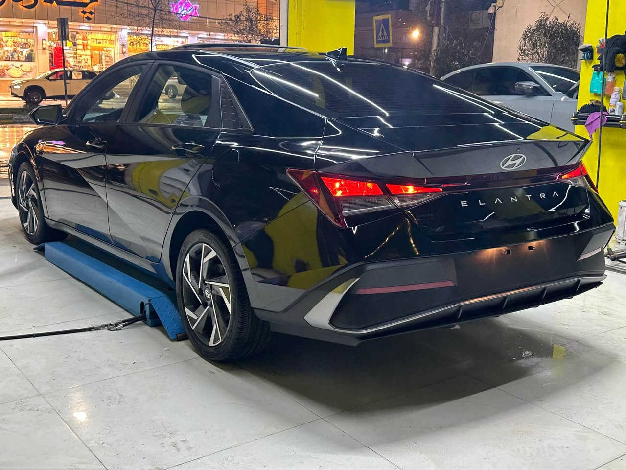 Elantra 2025 SEL clean   النترا فوول سلايد ٢٠٢٥ 
النترا موديل ٢٠٢٥ کلين فقد واحد شبر تعديل بارد مكينة دوش ٢٠ بدون تيربو ( سيارة بدون حادث كلين ) ماشية  16 الف ميل سيارة فووا فوول مواصفات بدون ايرباك كلين
كيج الكترونى بريك بصمة رادار حساس نقطة عميا تنبيه خروج من المسار  شغال سلايد  کشنات تدفية شاشە کبير بدون رقم تترقم شيمالي مكان اربيل
0750 705 2415 أربيل, العراق
