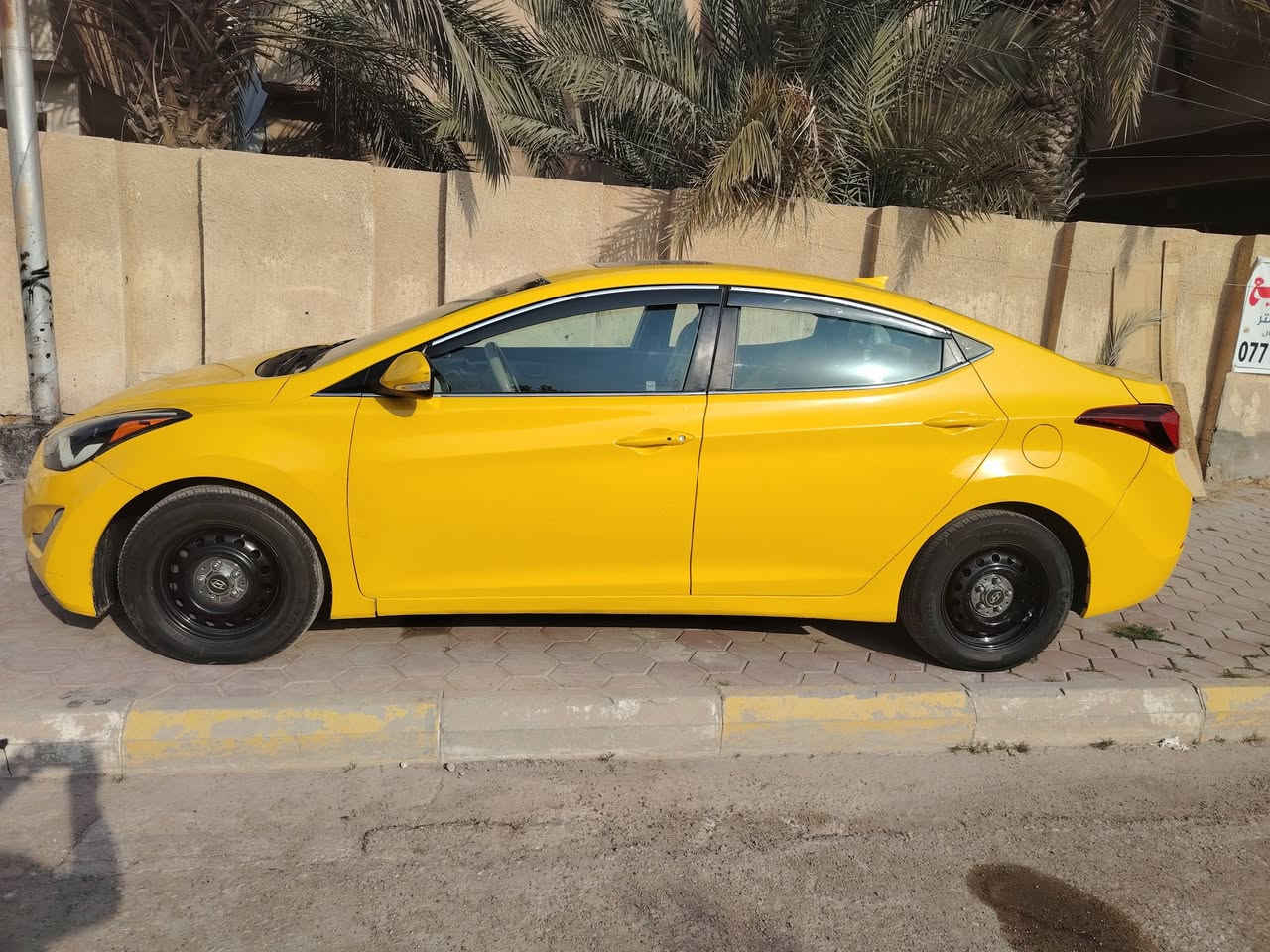 السلام عليكم النترا 2016 فول مواصفات امريكي بدون حادث وتبديل فقط تعديل البنيد بدون اي دواخل بصمه مكينه 2000 دوش مفتوحه تبريد منضومه جديده سياره جاهزه وخير من الله رقم بغداد انكليزي سعره 13 وبيه مجال مكاني كوت مركز المدينه للاتصال ***********
