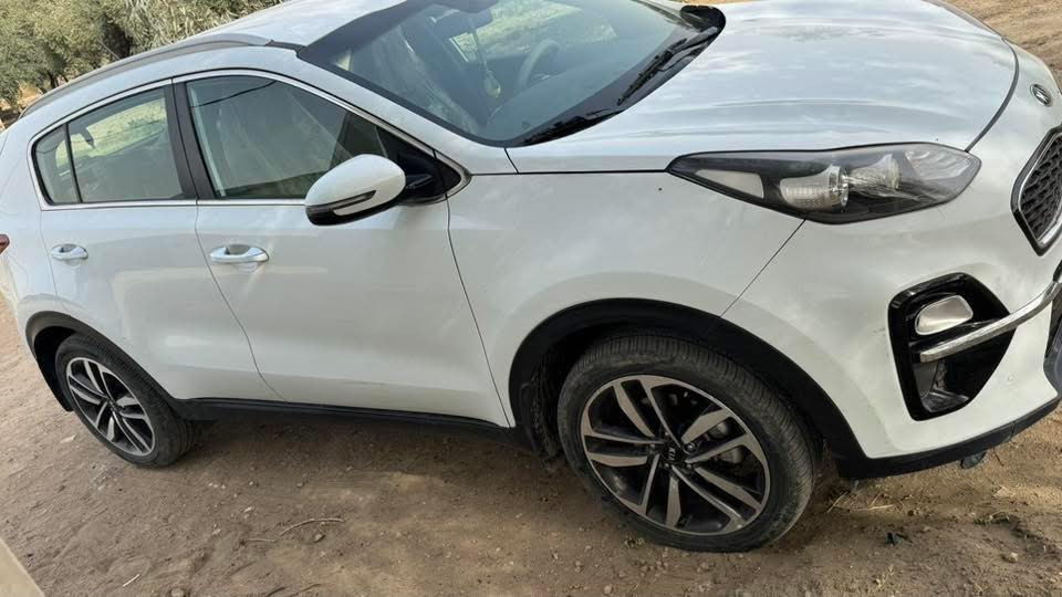 سيارة سبورتج خليجي موديل ٢٠٢٠
محرك دوش ٢٠٠٠
ماشية ٨٥٠٠٠
نص فول
حساسات ومرايا شفط
السونار مرفق بالصور 
السنوية ساقطة
مكان السيارة بغداد

السيارة مال بنية استخدام شخصي بس محتاجة فلوس مضطرة تبيعها

السعر ٢٠٠ ورقة وبيه مجال

‭٠٧٧٠ ٥٠٨ ٠٤٩٤‬
