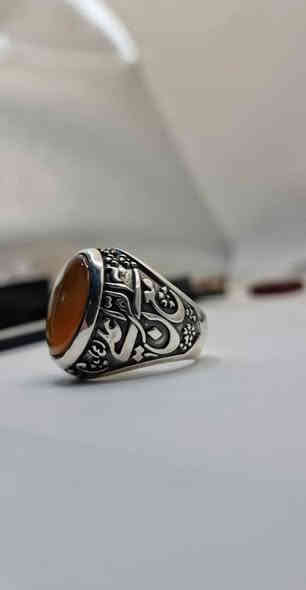 محبين الاصفر النادر هذا الكم ..😄
خاتم فضة من العقيق الاصفر المشمشي اليماني الطبيعي الأصلي مع كارت ضمان المنشأ والورشة وعدم المعالجة 👌
فضة قالب عيار 925 
 نقش جانب الفضة 〔 القران مع علي <ع> 〕
_ واتساب /***********
🚕خدمة توصيل لجميع المحافظات 
🔖ضمان الحجر مدى الحياة (طبيعي & يمني)
📋وصل ضمان مختوم 
الموقع /شارع كوفة نجف فرع مأكولات خوخة
#العقيق #زمرد #ياقوت #احجار_كريمة_طبيعية #العقيق_اليماني
