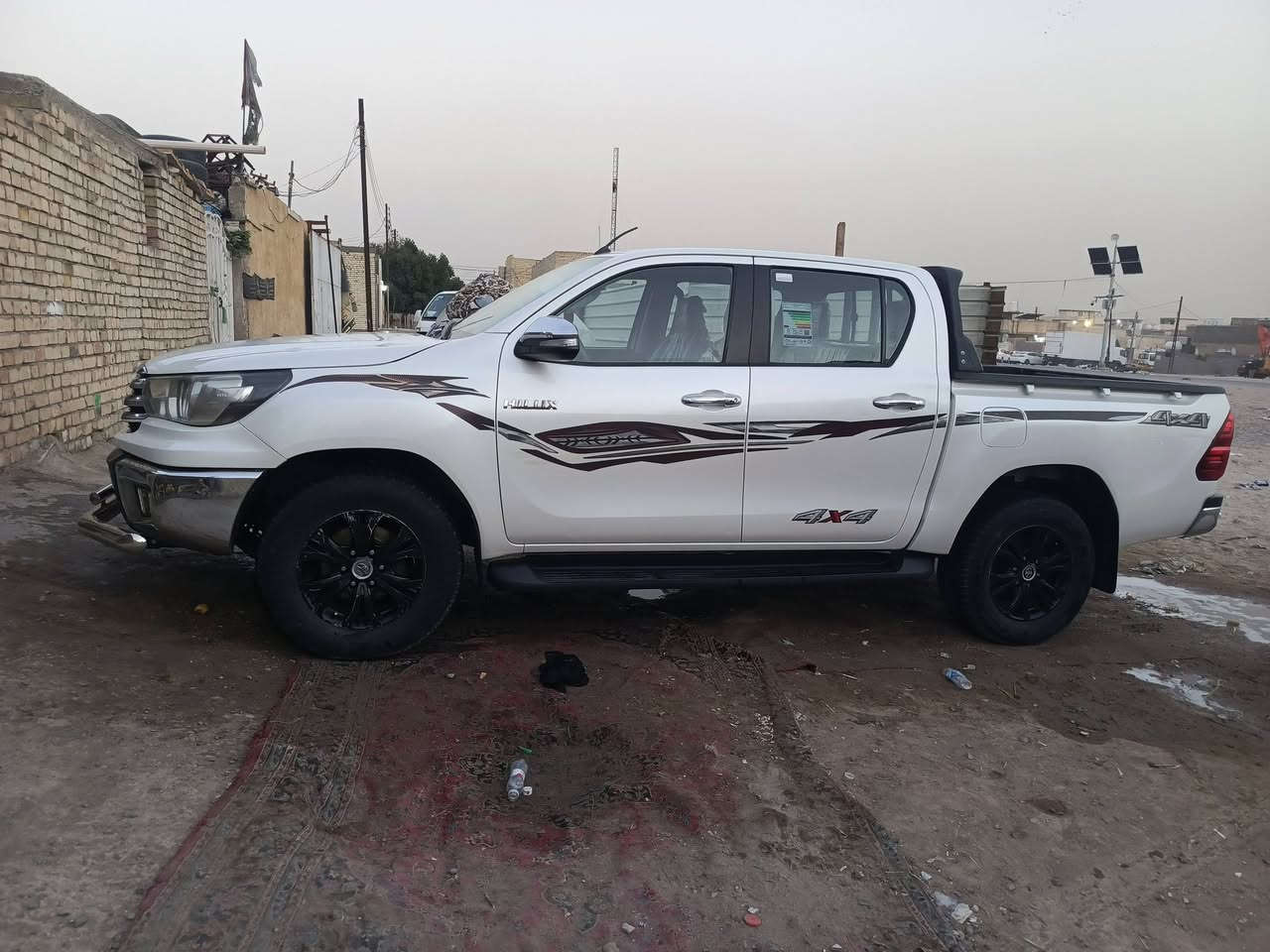 السلام عليكم هايلكس 2017 مقفوله كفاله عامه من الصبغ ومن الفتح ومن الضربه مكينتها مات على الشركه تشغيل بصمه جير اوتوماتيك سياره عالشرب رقمها بغداد باسمي تحويل ثاني يوم المكان بغداد الشعب السعر 265 واتصلوا بيك خير وتدلل *********** اثير واتساب ***********
