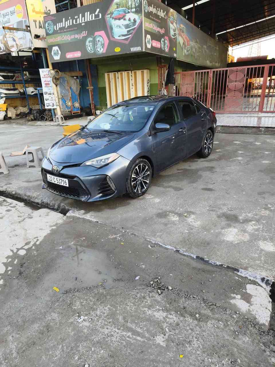 السلام عليكم مرخصت مدير الكروب كورلاه موديل 2017وارد امريكي حادث جاملغ  نفسه مصبوغ السياره فول مواصفات فتحه وبصمه وكشنات جلد تدفئه تبريد السياره رقم اربيل وبسمي وارقام وسنويه انكليزي وهزه جديده ومكانهاا موصل حي اصحه السياره كير ومكينه وتخم تاير  جديده السعر 135وبيها مجال شي بسيط الاستفسار***********
