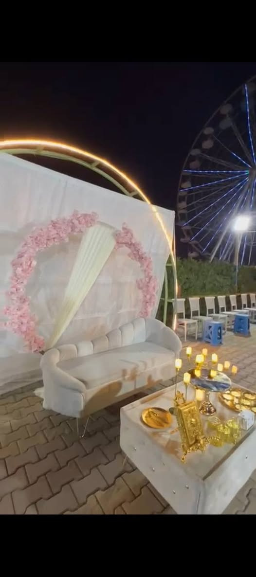 🌙 بمناسبة قرب عيد الفطر المبارك 🌙
تم فتح باب الحجوزات مبكرًا لكوشات الفرح 
💍 الأعراس | 🌸 الحنّة | 💖 الخطوبة | 📜 عقد القران
✨ تصاميم أنيقة وديكورات مميزة لليلة لا تُنسى.
⚠️ المواعيد محدودة في فترة العيد، سارعوا بالحجز الآن.
📞 للحجز:
***********
***********
