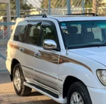 موديل 2001
السيارة فول مواصفات كير محرك تبريت خير من الله تخم تاير جديد دواخل رصاصي سيارة مصبوغة بدون حادث رقم بغداد الجديد للبيع السعر 130
عنوان بغداد شيخ عمر يم كبة الكرادي الهاتف ***********
