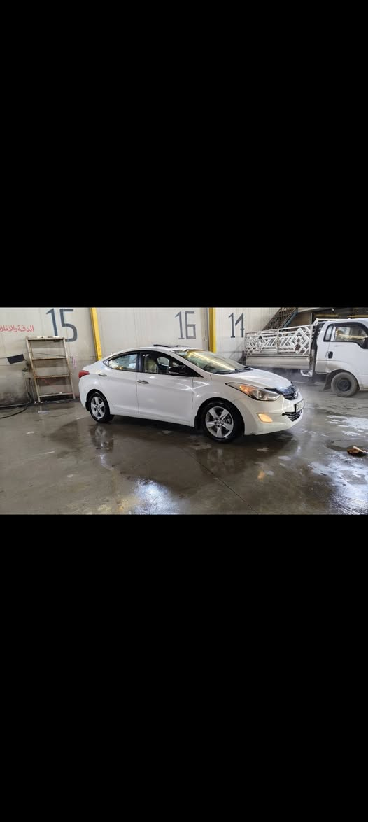 النترا مضلع 2013رقم دهوك مسطرة
محرك 1800
دخل لونين  
شاشة وكامرة دوارة وكشنات جلد 
تدفئة وتبريد ثلج بشرط 
محرك وكير بشرط 
بدون صبغ فقط الدوسات نصهم 
وبيها مكانات بارد على كد شبر 
باتري وتايرات وطخم ودرايم شفتات جدد 
بيها منظومة غاز كامله وبيها كارت ،
 شرط الوكاله والتحويل العنوان موصل 
السعر 127 
***********
