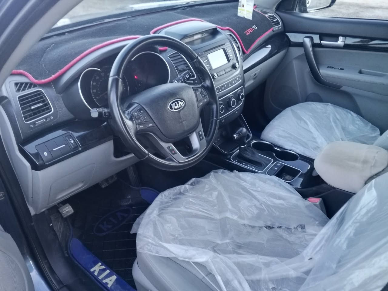 سورينتو 2015 كفاله عامه ماعدا صدعه بسيطه بالجاملغ موجوده بالمنشور السعر 160 وبيها مجال بسيط للتواصل والاستفسار *********** مكاني ذي قار النصر
