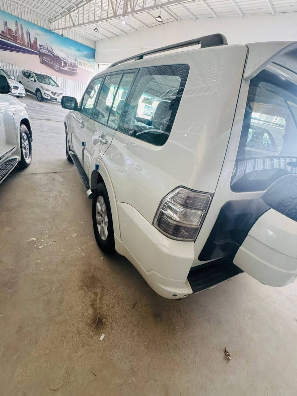 سلام عليكم
باجيرو حبتور فول معروف مواصفات الحبتور موديل2010 كفال من فتح وتبديل وصبغ  بيع او مراوس حسب القناعه ماشيه السياره ١٩٠ العنوان النجف الاشرف حي ( الحسين) للاستفسار *********** 
***********
السعر 145$
