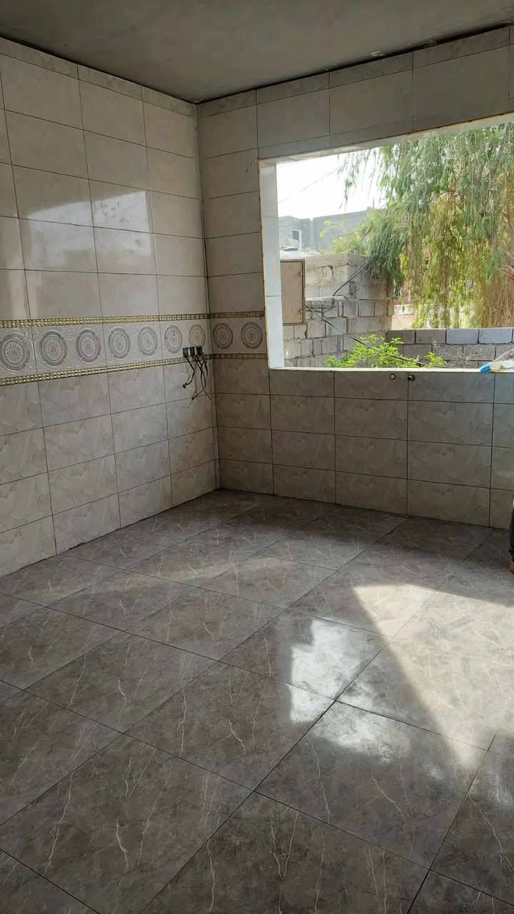 لعمل كافة انواع السيراميك 

اخوكم أدهم ال دليم 

هاتف ***********
         ***********
