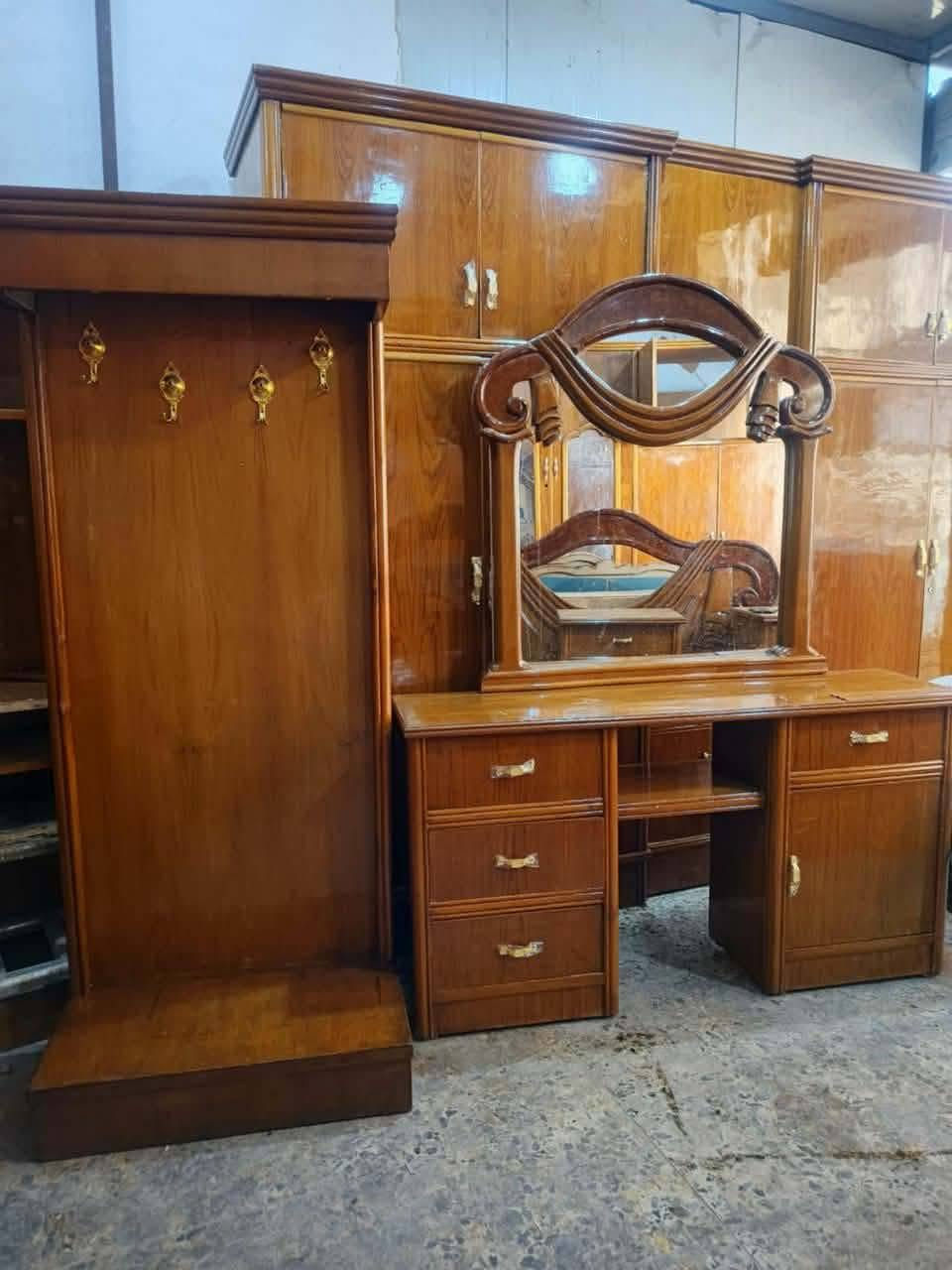 💗غرفة عراقي 
🚪5 باب ملحق  تسكام شغل ثكيل
🛏️6 قطع 
نظافة 75 / 💯 
سعر 600 الف قفل 
شد ونقل🪛 داخل بغداد 🚛 مجاني


**إذا كنت صاحب هذا الإعلان وتريد حذفه لأي سبب، رجاءا أرسل رسالة إلى الدعم الفني**