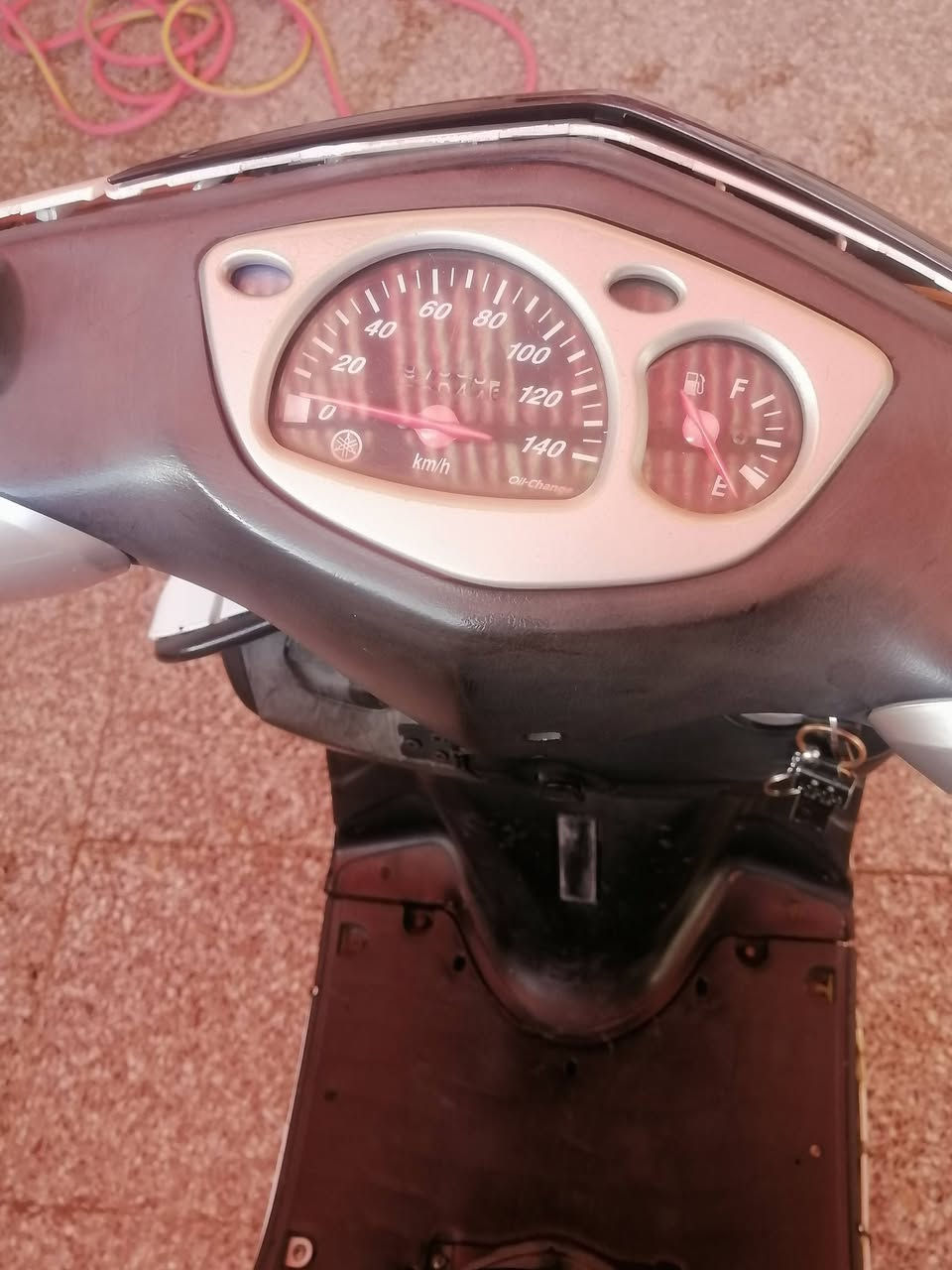 السلام عليكم .
دراجه سكنس نثيه 140 كابريتر للبيع الدراجه شغاله نكره هندر ونكره سلف نقص باتري كهربائيات شغاله كامله عداد سرعه شغال كيج بانزين شغال الدراجه نضافه فول الفول مكينه ناعمه شلعه ومعدل الشراي يتفضل سعر الدراجه 625 وبيها مجال 
*********** هذا الرقم موجود واتساب ومكاني بغداد الشعب
