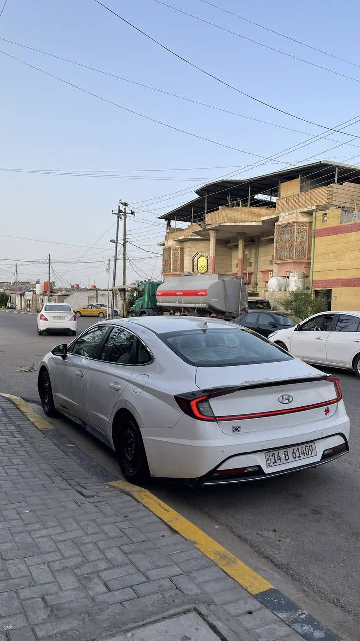 السلام عليكم  بيع او مراوس حسب
سوناتا ٢٣ اصل خليجي هايبرد تكسي دبي
مصبوغه عام تغيير لون 
حادث جنطه 
رقم بصره لل٣١ 
تبريد كير محرك بطاريه كفاله 
بصمه 
تشغيل عن بعد 
محرك ٢٤٠٠ 
حساسات خلفيه 
مري شفط 
بصمه ابواب مع ترحيب
اشاير لل مري 
تبريد خلفي 
سايد بريك كهربائي
شاشه جبيره 
٣ انظمه قياده 
هواي بيهه موصفات 
توه مسوي عليهه ادامه سياره كامله 
ماشيه السياره ٣٠٠ الف حقيقي بدون تنزيل 
السعر 127 بيهه مجال للطيبين 
الهاتف ***********
