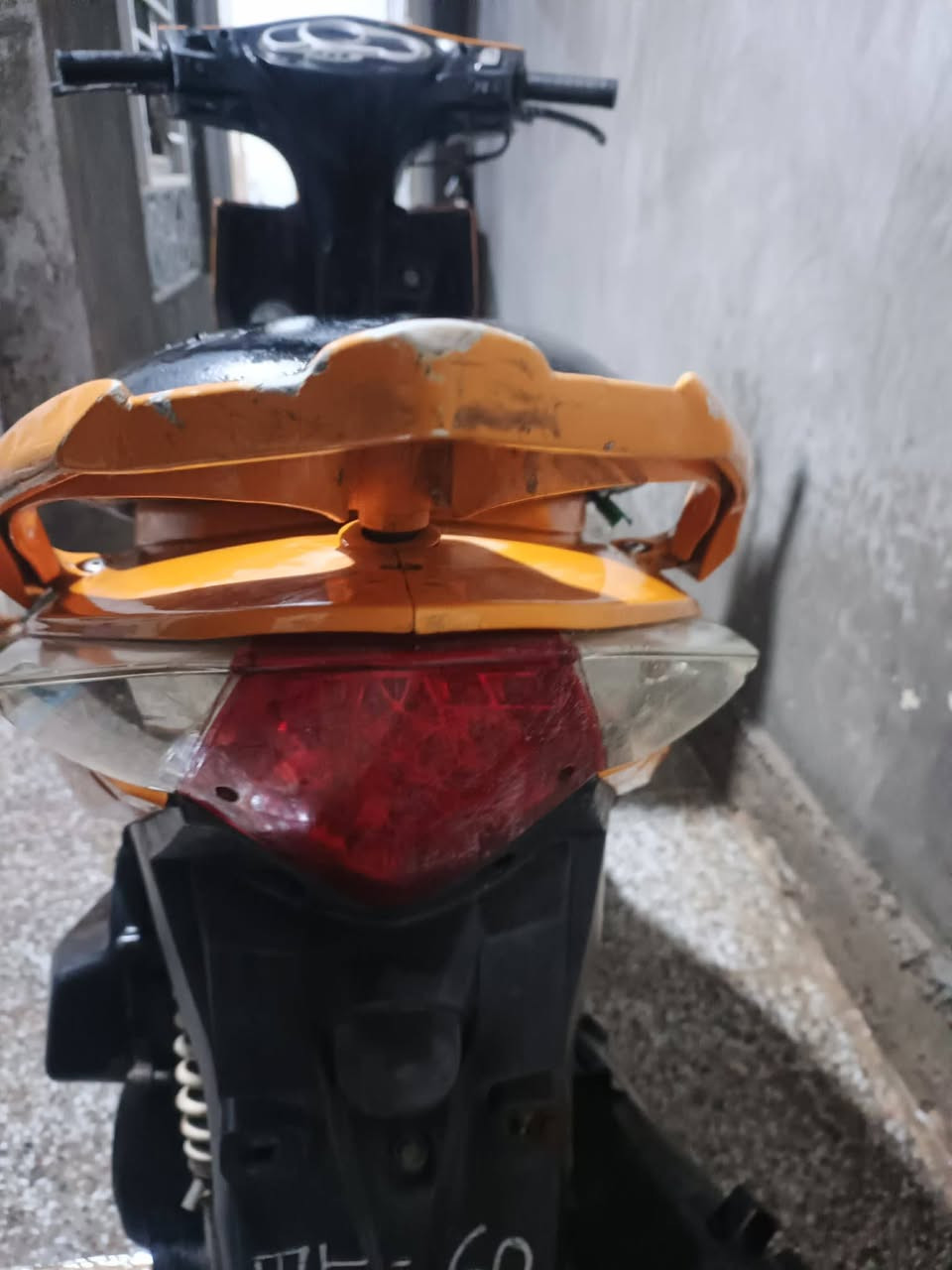 السلام عليكم دراجه سيام للبيع مكفوله بس بيهه خلل بصيط ب البخاخ سعر 300وبيهه مجال استفسار اتصل ***********
