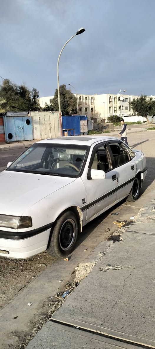 بسبب الوعود الكاذبه 
السلام عليكم فكترا ٩١ محرك ١٦ محرك بي خيط تبخير 
سياره مثل مموضح بصوره بيها (خياسات ) للشراي فقط 
رقم بغداد تحويل مباشر للشراي فقط 
اتصل او واتساب مازنجر ما متواجد السعر اتصل وتعال شوف وبيك خير وتدلل رجاءاً المو شراي لايتصل ويتعبني 
***********
