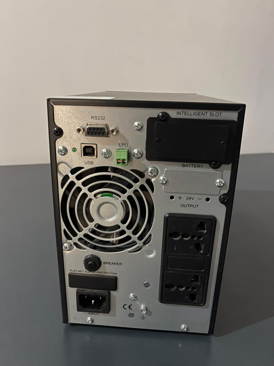 للبيع: UPS GETX 1000VA Online – حماية كاملة لكهرباء أجهزتك! 

 المواصفات والمميزات:
 نوع: Online UPS (مزود طاقة مستمر – بدون فترات انقطاع)
 القدرة: 1000VA / تقريباً 800W
 موجة كهربائية: Pure Sine Wave – مثالية للأجهزة الحسّاسة
 شاشة LCD لعرض حالة البطارية والجهد والحِمل
 حماية كاملة ضد انقطاع التيار، تقلبات الجهد والقصور
 عمر بطاريات ممتاز وتبديل سهل للبطاريات
 منفذ/مخارج متعددة لتشغيل كمبيوترات، راوترات، سيرفرات صغيرة، وأجهزة إلكترونية
للتواصل ***********
