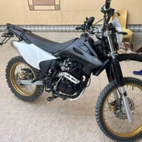 قفاز للبيع مكينه ٢٠٠ مكفول من كلشي السعر مليون وخمسين وبي مجال قليل 07...