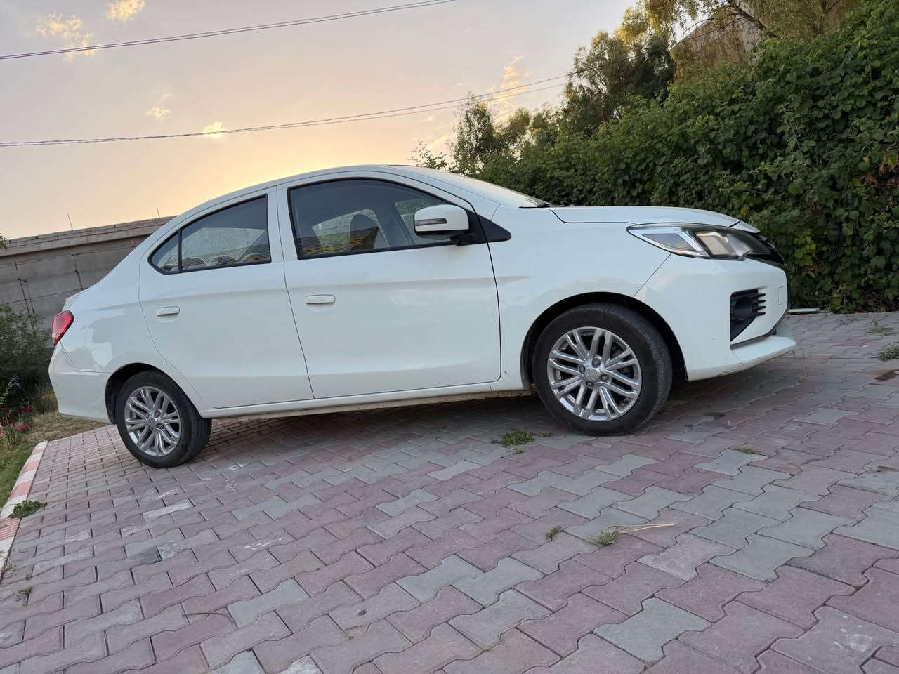 تێبینی: ئۆتۆمبێلی (Mitsubishi Attrage 2023) بۆ فرۆشتن
 مۆدیل: 2023
 باری تێچوون: دوو پارچە بۆیاغ (بەبێ لێدان)
 مەوصفات: خەلیجی
 تایبەتمەندییەکان: کامێرا و شاشەی گەورە
تێبینی: ئۆتۆمبێلەکە زۆر پاکە و هیچ کێشەیەکی نییە.

[***********] أربيل, العراق
