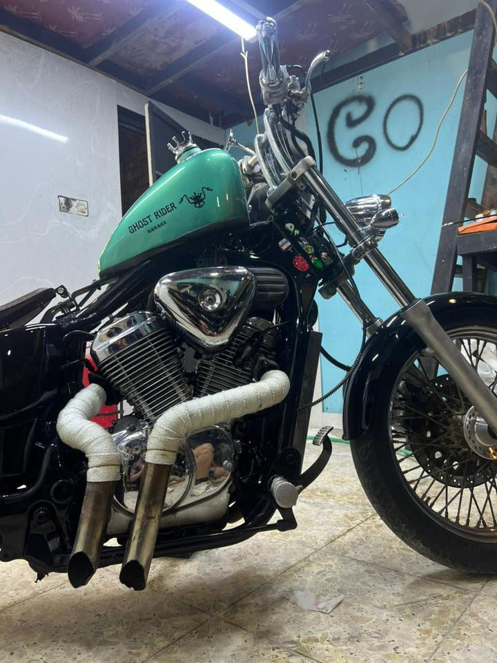 هودنا ستد ببر 400 للبيع نظيفة ع آخر حبة هاي الدراجة مختلفة تماماً ع بقية الدراجات 
بدون رقم ❌
الدراجة كاستم بالكامل ✅ 
صبغ شاصي جديد ✅ 
تانكي تابوت ✅ 
عليها إدامة و سيرفر كامل ✅ 
ماء ودهن جديد ✅ 
بلكات جديدة ✅ 
كهرباء جديدة ✅ 
كتف جديد ✅ 
باتري جديد ✅ 
الدراجة جاهزه ع آخر حبة شغل واطلع ✅ 

السعر 13$ ونص وبيها مجال 
للتواصل ***********
