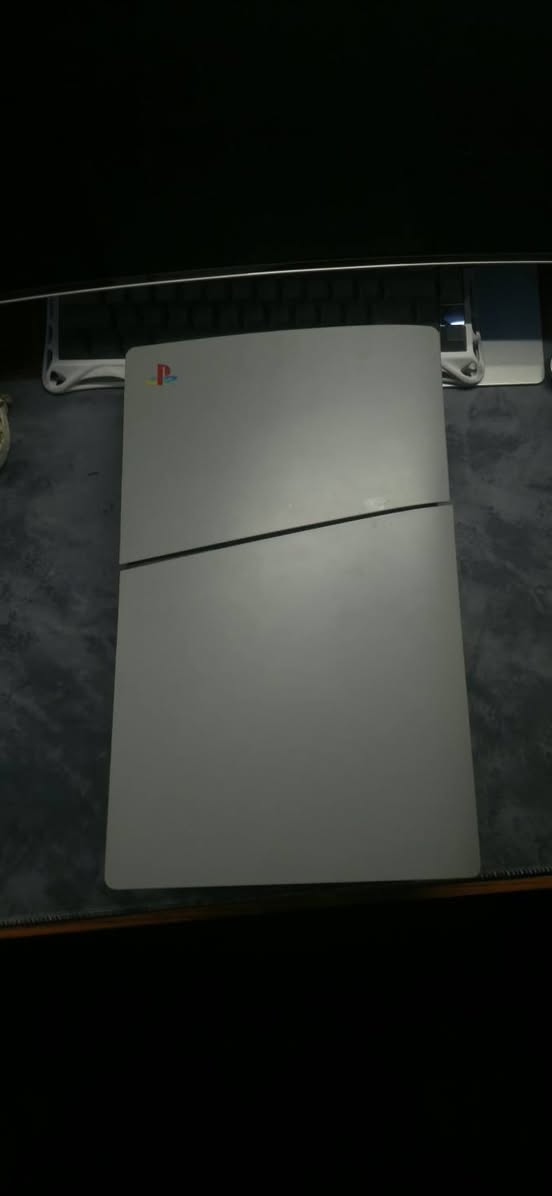 سلام عليكم ps5 سلم 1TB للبيع  جهاز كامل ملحقاته + يجي دبل جويستك + الجويستك بيهم كيوره TMR او مغناطيسي  اللي مايسوي درفت ب الكير + كفرات للps5 نسخة ل 30 عام + موجوده الكفرات البيضه الاصليه + ويا 5 اقراص  عنوانين معروفه بعالم الالعاب + ستاند تبريد للجهاز 

جهاز جديد قبل كم شهر اخذته وقليل استعملته.  سعر 950 وبي مجال 
***********
متواجد واتساب فقط او اتصال ومكاني بغداد ولا يوجد توصيل
