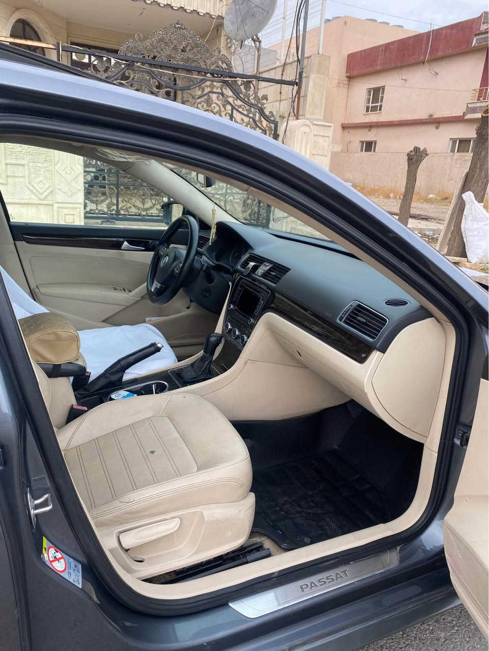 باسات
 
موديل٢٠١٦

مه كينه ٥ بستن

صبغ ٤ قطعة ونيف به س به غ  بي ده عم شه رط

گير و محرك كهربائي هه مي تشت وي شه رط

كيلومه تر ١٣٩ mil

سعر ١١٧ بيجك مجال 

*********** دهوك, العراق
