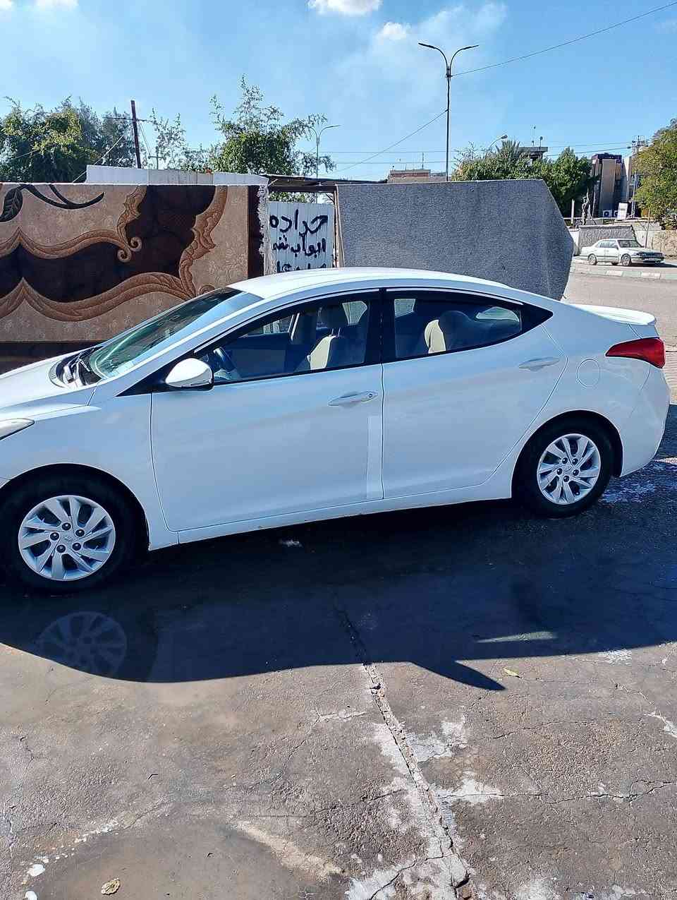 النترا خليجي 2013 لون ابيض محرك 1600 دوش المرغوب اقتصادي من الشركة .
رقم بابل سنوية بإسمي تحويل ثاني يوم
صدر كامل جديد
منظومة بنزين جديدة
تخم تاير جديد .
شاشة كبيرة نظام اندرويد.
كاميرا خلفية دوارة فول HD
تبريد فول
تدفئة
تحكم ستيرن
قطعتين رش، وقطعتين صبغ ، وصبغ ربع چاملغ امامي
السعر / 87
*********** موبايل/ واتساب
