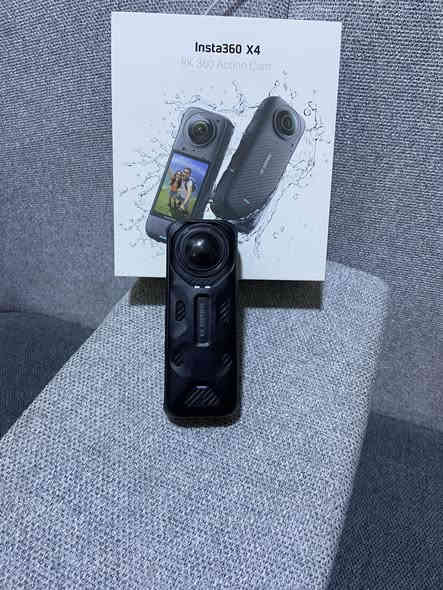 كامره انستا 360/X4كامره جدا جدا نضيفه تصويره يخبل او مواصفاتها تخبل  سعرها مناسب مقارنه بال جديده  مستعمله 5ايام فقط شراي يتفضل خاص ويدلل
***********
