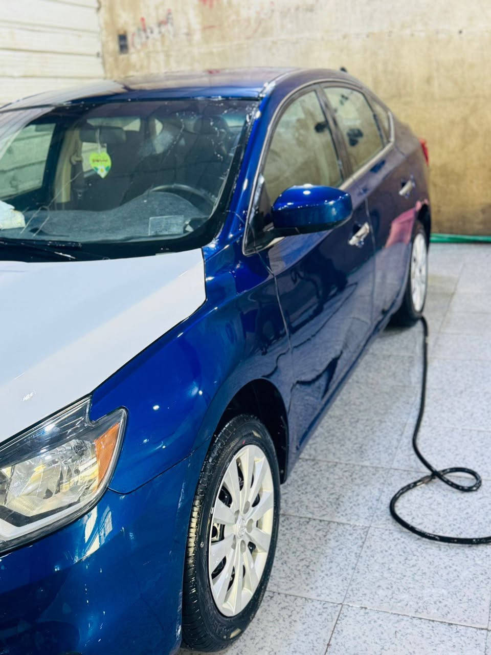 السلام عليكم 
نيسان سنترا للبيع 
موديل ٢٠١٧ 
وارد امريكي 
حادثها جاملغ وبنيد وبيها مكانات صبغ 
( صور الحادث مرفقة بالمنشور ) 
محرك ١٨٠٠ 
كير SVT
ماشية ٨١
جاهزه وخير من الله
كير مكينة حدادية 
تبريد 
تخم تاير جديد 
باتري جديد 
حداديه جديدة 
رقم ذي قار
مداور ثاني يوم 
السعر ٩٨ وبي مجال 
مكانها ذي قار قضاء الشطرة 
***********
