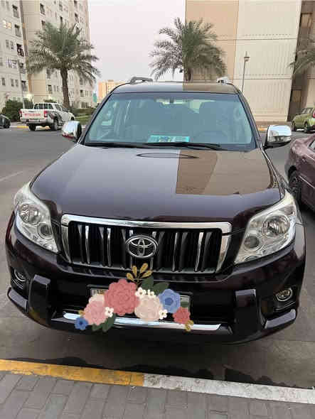 السلام عليكم برادو 2012 كويتي 6 سلندر مكفوله كفاله عامه كير مكينه تبريد خير من لله دواخل حلوه ماشيه 165 حقيقي السياره بيهة شبر بالدعاميه صبغ فقط دبل تانكي السعر 270 بيهة مجال للشراي 
ملاحظات السياره 
شخوط عدد 3 فقط واحد باب السايق وواحد باب خلفي وواحد بالباب مال جنطه 
سياره حلوه وناعمه وخير من الله 
للتواصل على الرقم *********** متواجد واتس اب
